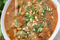 Slow Cooker Massaman Curry Chicken