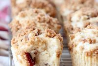 Maple Bacon Muffins with Brown Sugar Crumble