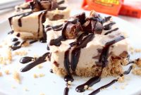 No-Bake Reese’s Peanut Butter Cup Cheesecake Bars