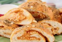 Cheesy Buffalo Chicken Pizza Bread