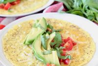 10-Minute Caprese Avocado Omelet Recipe