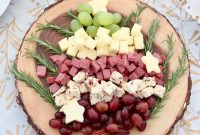 Christmas Tree Cheese Board Ideas for Holiday Parties