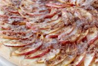 Cinnamon Streusel Apple Dessert Pizza
