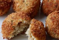 Crispy Sicilian Arancini: Stuffed Italian Rice Balls