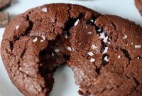 Chewy Chocolate Cookies with Crispy Edges