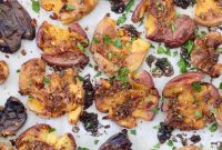 Crispy Smashed Potatoes Recipe with Garlic and Herbs