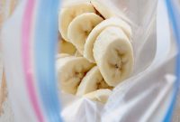 How to Freeze Bananas for Smoothies and Baking