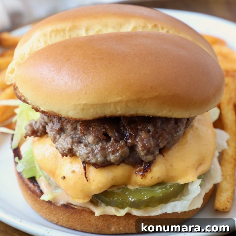 Smash Burger Recipe: Crispy Edges, Juicy Center