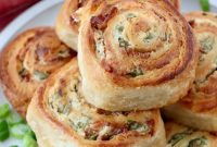 Cheesy Bacon Crescent Rolls Recipe