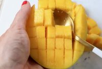 How to Cut a Mango Without Wasting Fruit