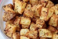 Crispy Garlic & Herb Air Fryer Roasted Potatoes