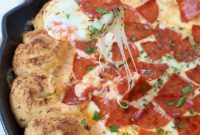 Creamy Pepperoni Pizza Dip Recipe for Game Day