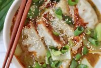Japanese Gyoza Soup Recipe with Pork Dumplings