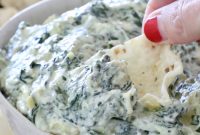 Creamy Baked Spinach and Artichoke Dip Recipe