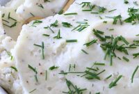 Creamy Boursin Garlic Mashed Potatoes