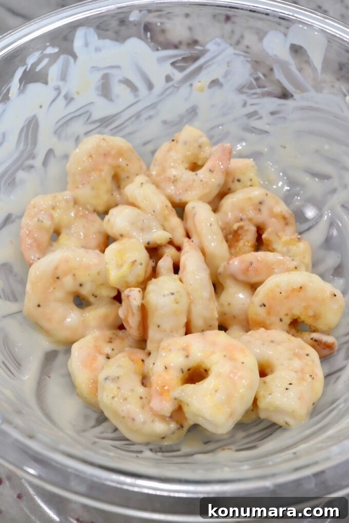 Crispy Honey Walnut Shrimp with Candied Walnuts 9 cooked shrimp tossed in sauce