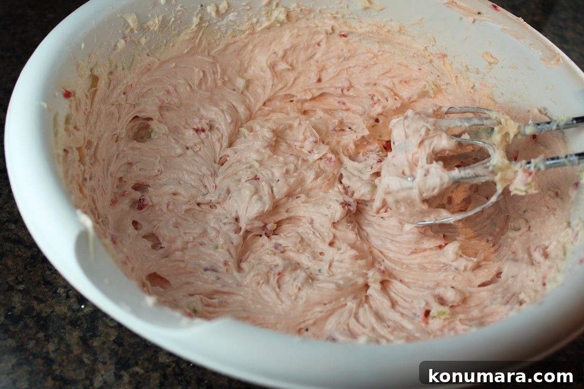 Strawberry Kiwi Creamy Frosting