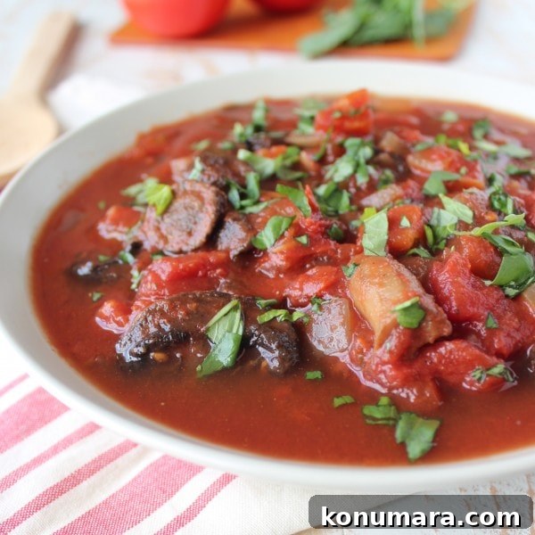 Slow Cooker Mushroom Ragu with Garlic and Herbs 8 Slow Cooker Vegan Mushroom Ragu Recipe