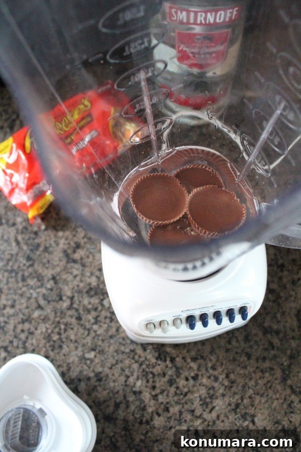 Reese's Peanut Butter Cup Martini Recipe