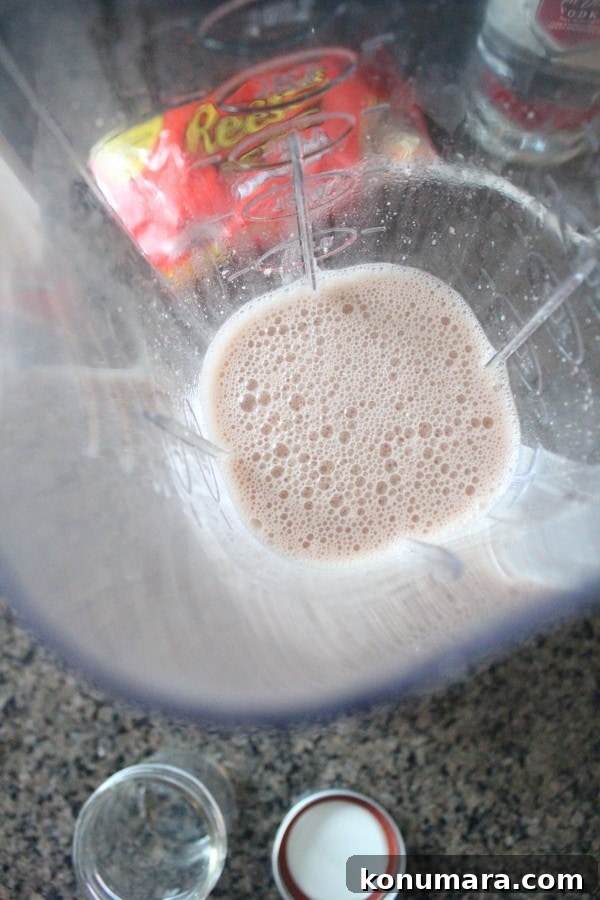 Reese's Peanut Butter Cup Martini Recipe