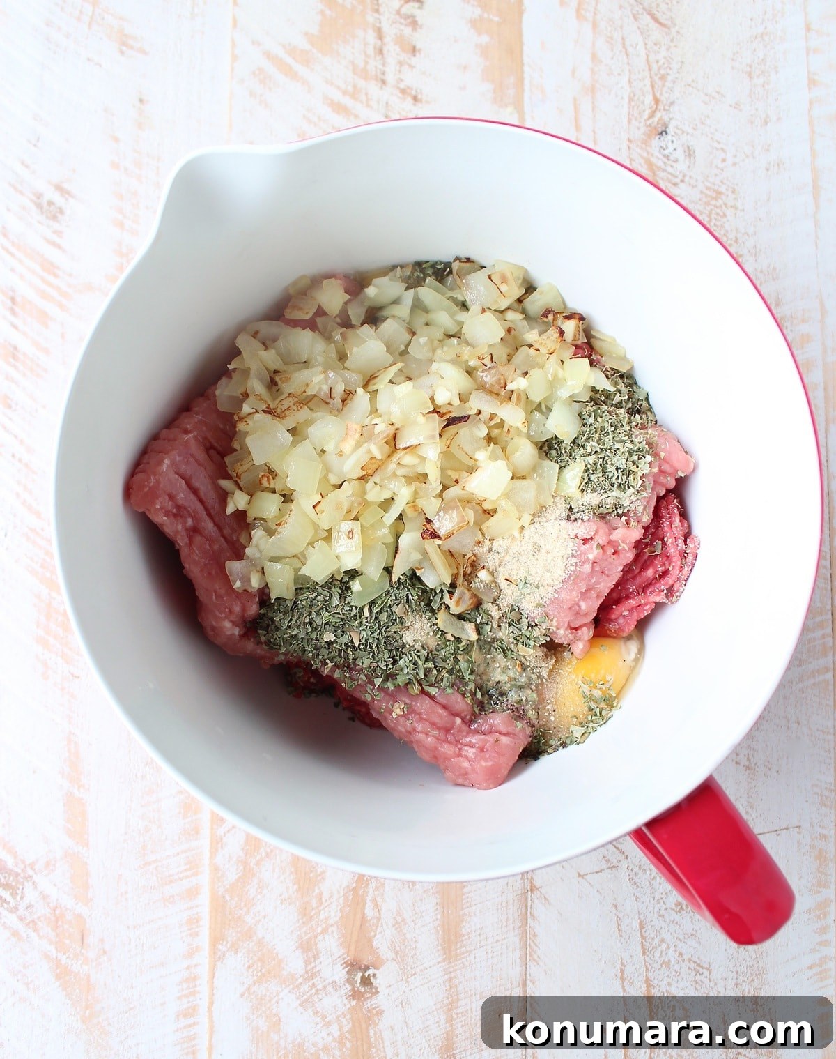 Heart-Shaped Meatloaf Recipe for Valentine's Dinner 4 This Italian Meatloaf recipe is easy to make & so delicious! It can be made into a heart shape for Valentine's Day, or made anytime of the year using a traditional meatloaf pan!