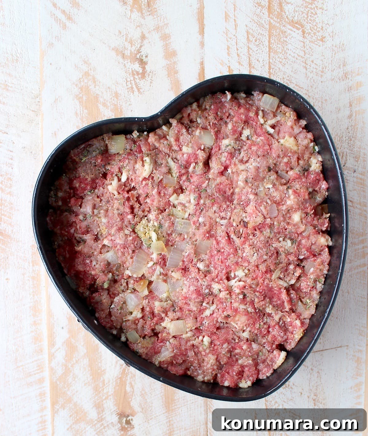 Heart-Shaped Meatloaf Recipe for Valentine's Dinner 5 This Italian Meatloaf recipe is easy to make & so delicious! It can be made into a heart shape for Valentine's Day, or made anytime of the year using a traditional meatloaf pan!