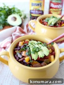 Fajita veggies, chili beans and fire roasted tomatoes create the most delicious vegetarian chili recipe, made in under 30 minutes!