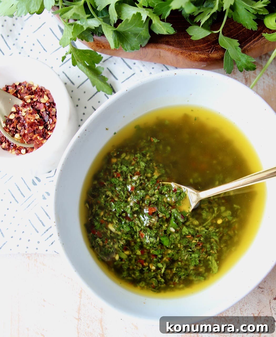 Authentic Chimichurri Sauce Recipe for Grilled Meats 5 Vegan Chimichurri Recipe with Red Pepper Flakes and Parsley