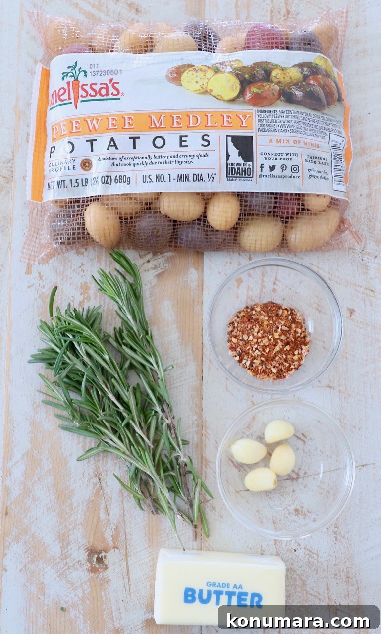 Crispy Smashed Potatoes Recipe with Garlic and Herbs 3 ingredients for smashed potatoes