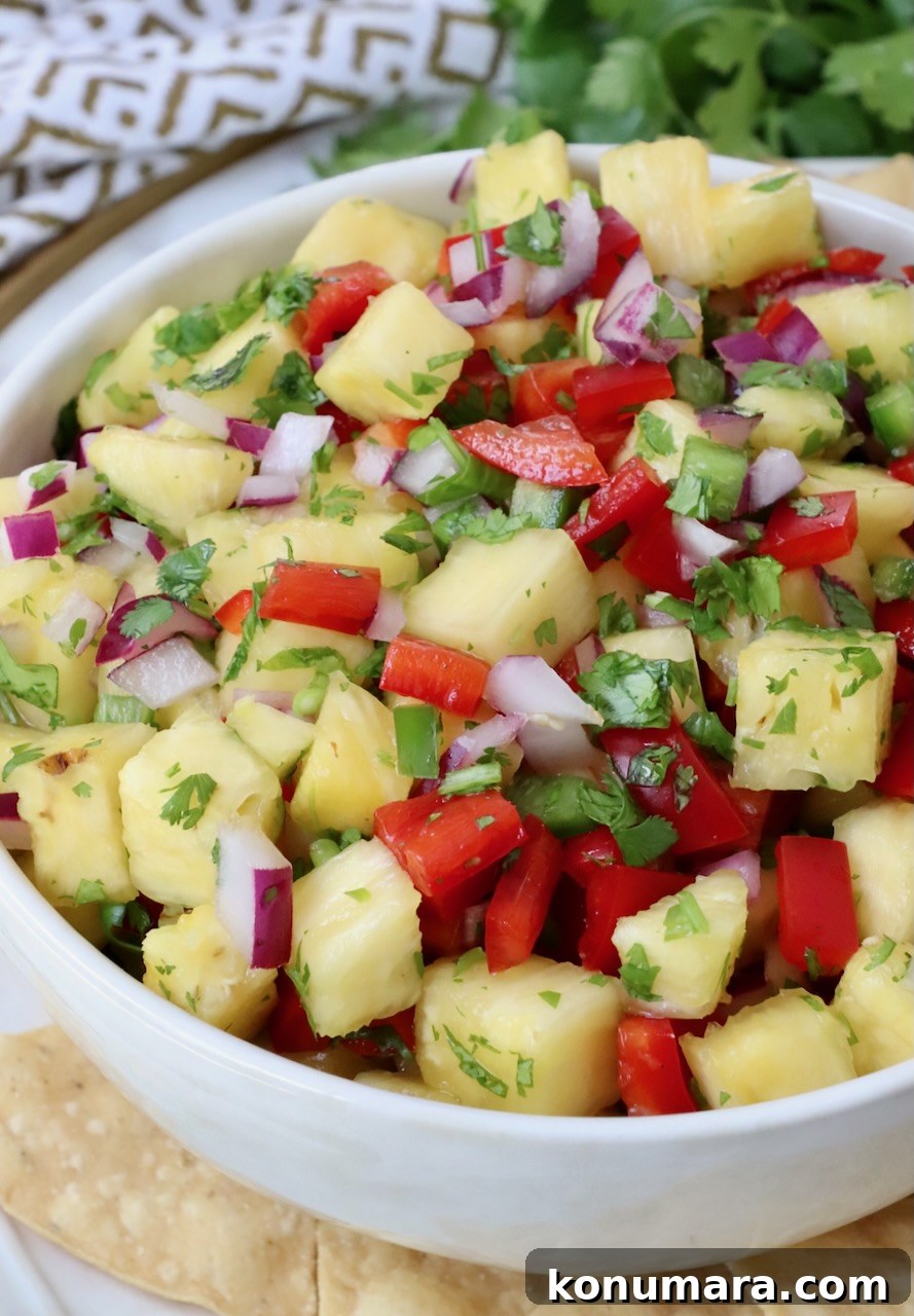 pineapple salsa in bowl