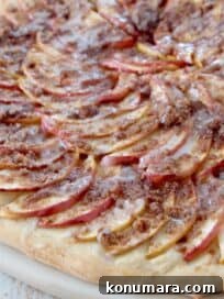 Apple dessert pizza