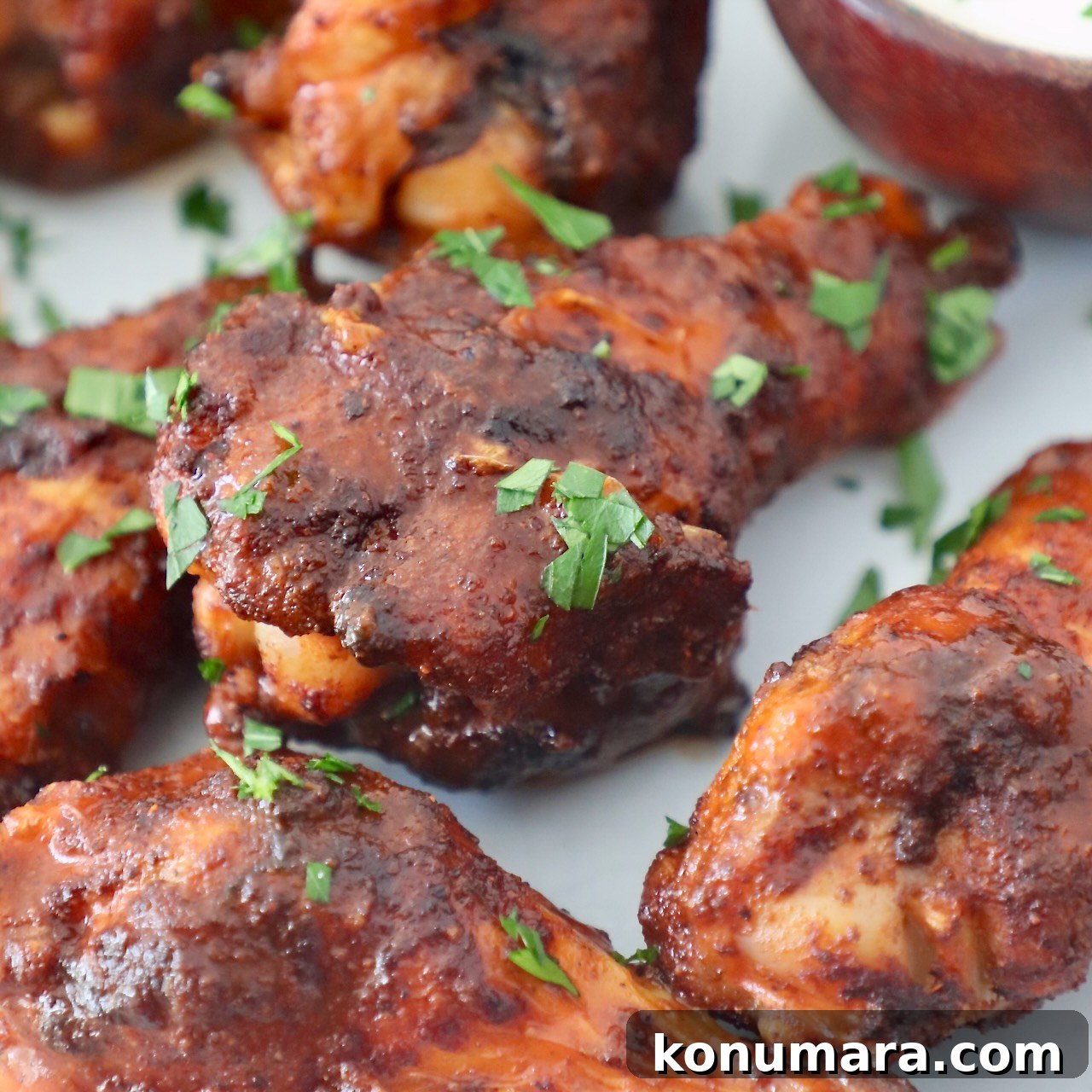 cooked chicken wings on plate