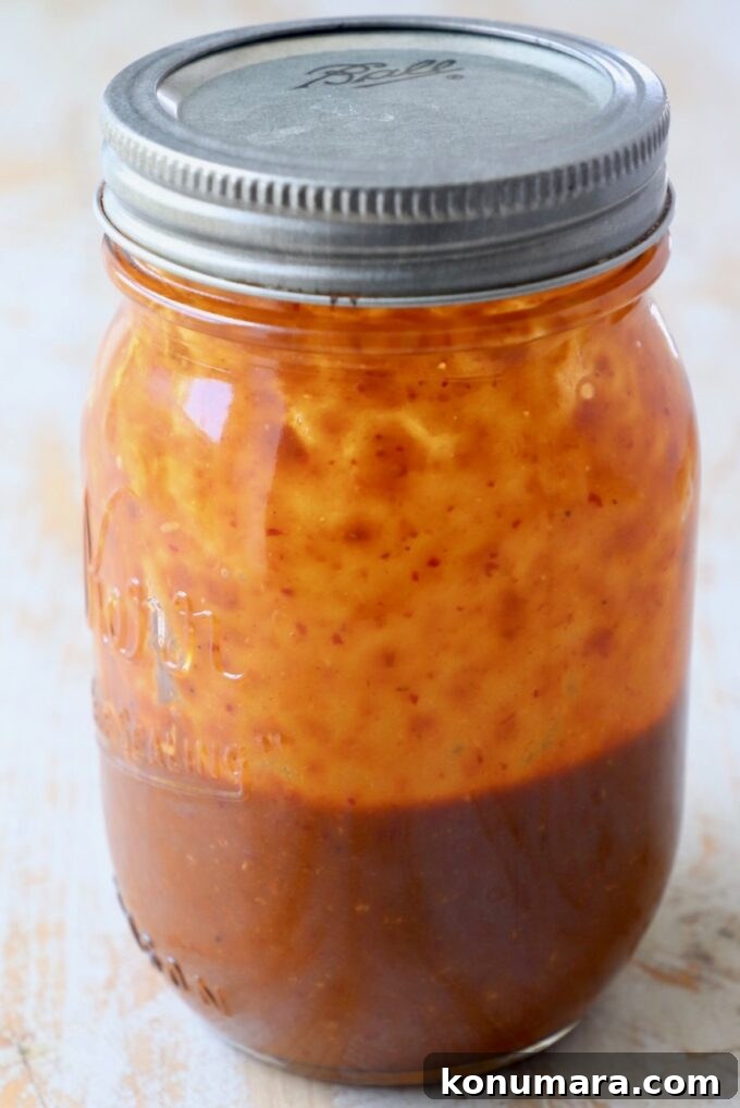 pad thai sauce in mason jar with lid